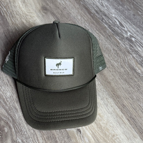 Ford Bronco Dark Green Men's Trucker Hat New Without Tag - Picture 1 of 2